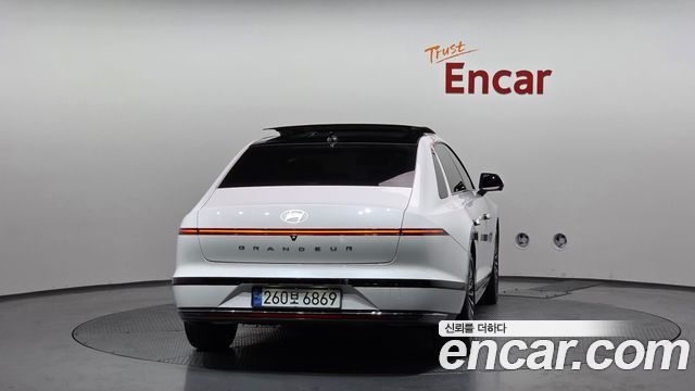 Hyundai Grandeur GN7, гибрид Calligraphy - фото 3