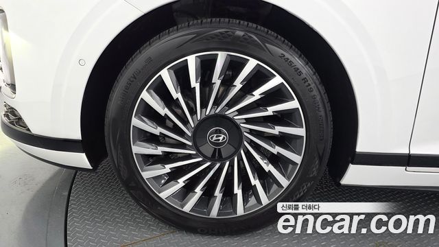 Hyundai Grandeur GN7, гибрид Calligraphy - фото 4