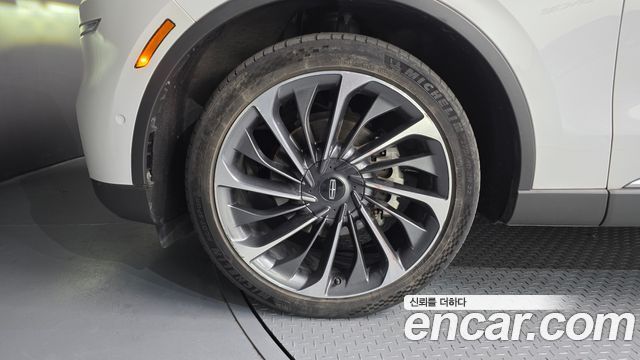 Lincoln Aviator 2-го поколения 3.0 Reserve AWD - фото 4