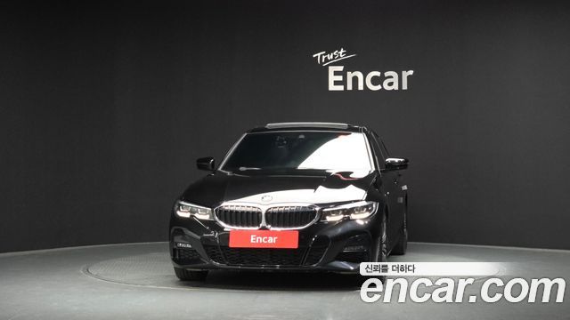 BMW 3-Series G20 320i M Sport - фото 1