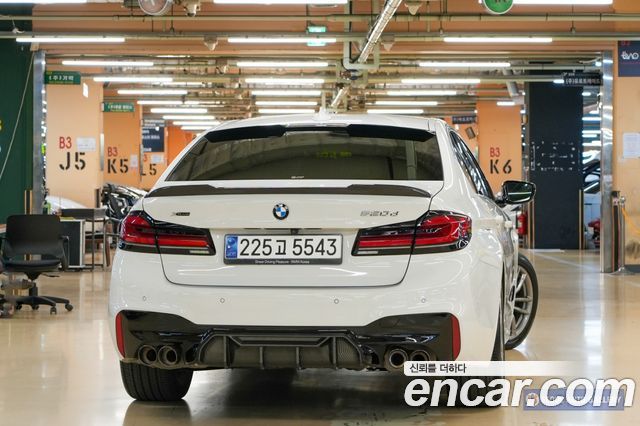 BMW 5-Series G30 520d xDrive M Sport Package Plus - фото 3