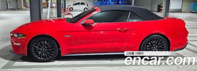 Ford Mustang GT Convertible - фото 2