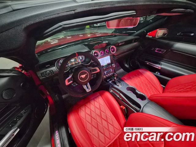 Ford Mustang GT Convertible - фото 4