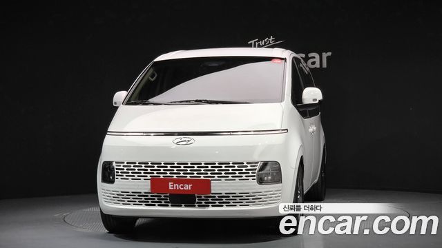 Hyundai Staria Tourer 11-Seater Modern - фото 2