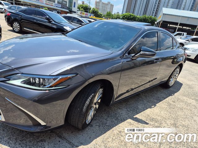 Lexus ES 7-го поколения F-Sport - фото 2