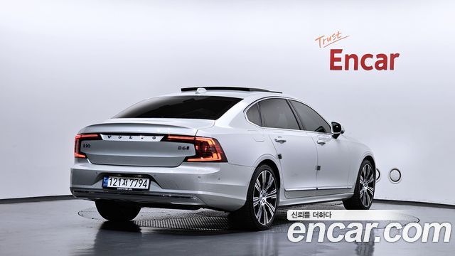 Volvo S90 B6 AWD Inscription - фото 1