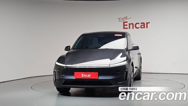 Tesla Model Y RWD - фото 1