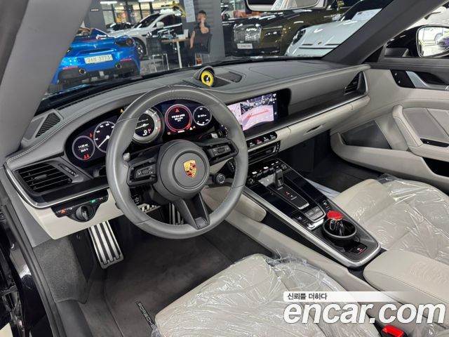Porsche 911 Turbo S Cabriolet - фото 4