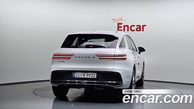 Genesis GV70 2.5T Gasoline 2WD - фото 3