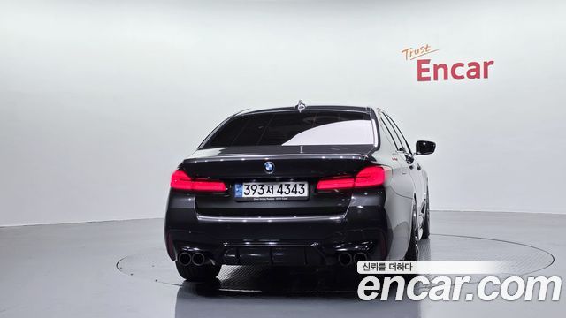 BMW 5-Series G30 520i M Sport - фото 3