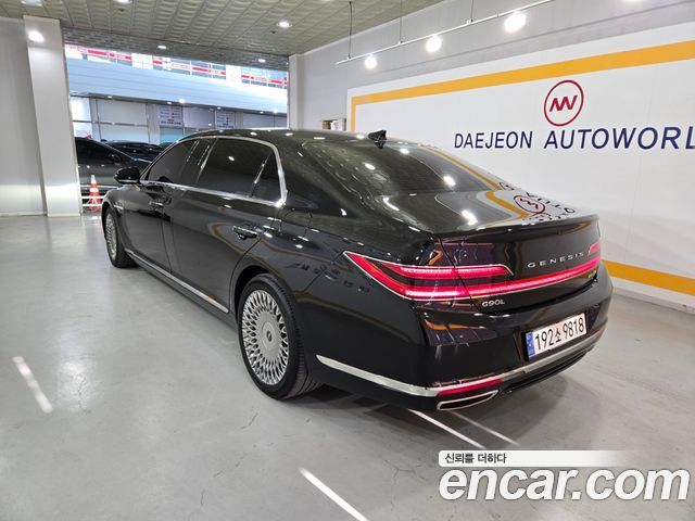 Genesis G90 5.0 AWD Limousine Prestige - фото 2