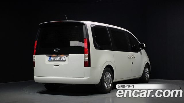 Hyundai Staria Tourer 9-Seater Modern - фото 1