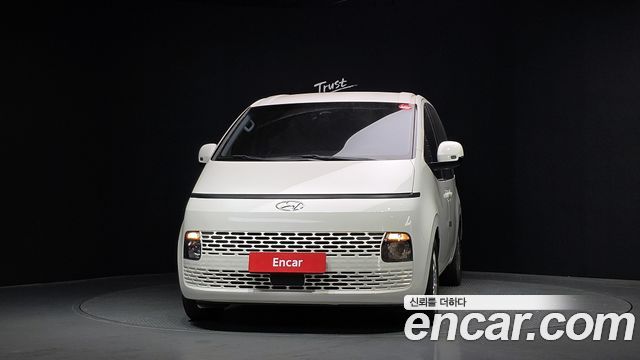 Hyundai Staria Tourer 9-Seater Modern - фото 2