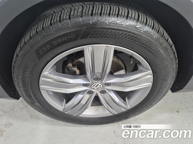 Volkswagen Tiguan 2-го поколения 2.0 TDI 4Motion Prestige - фото 4