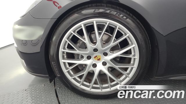 Porsche Panamera 3.0 AWD - фото 3
