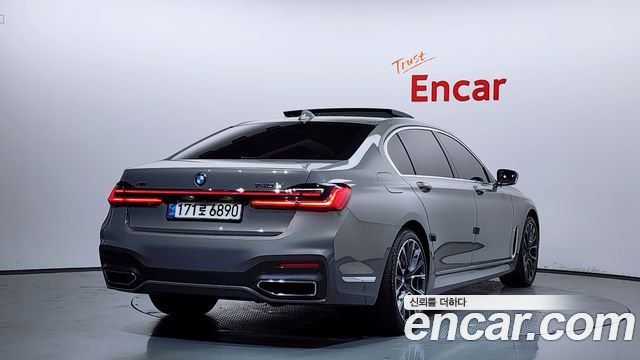 BMW 7-Series G11 740Li xDrive M Sport Package - фото 1