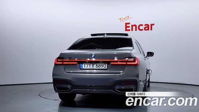 BMW 7-Series G11 740Li xDrive M Sport Package - фото 3