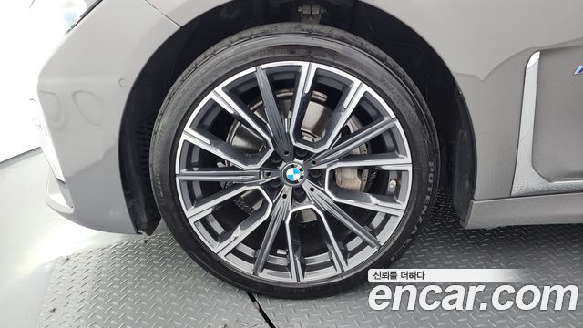 BMW 7-Series G11 740Li xDrive M Sport Package - фото 4