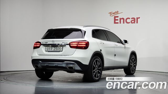 Mercedes-Benz GLA-Class X156 GLA250 4MATIC - фото 1