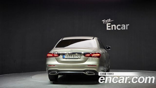 Mercedes-Benz E-Class W213 E250 AMG Line - фото 3