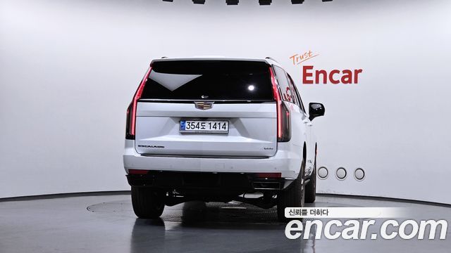 Cadillac Escalade 5-го поколения 6.2 Sports Platinum - фото 3