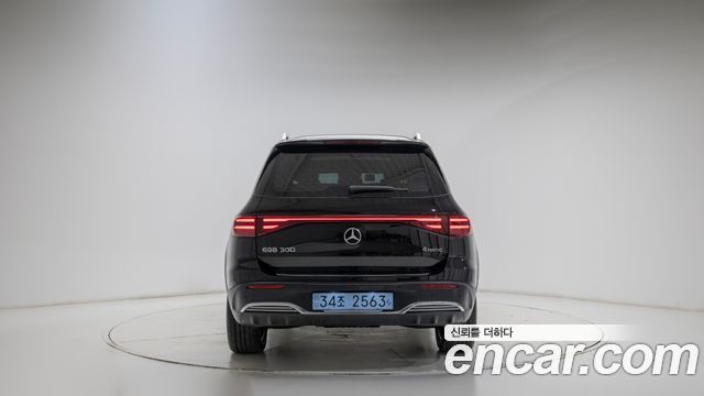 Mercedes-Benz EQB X243 EQB300 4MATIC AMG Line - фото 3