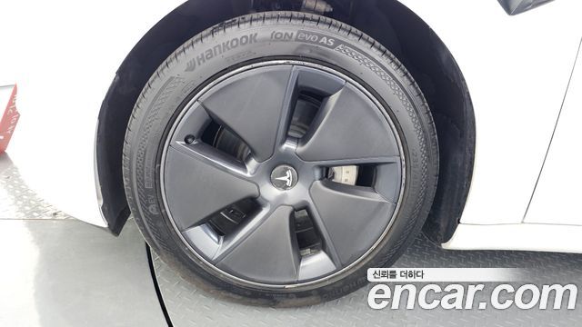Tesla Model 3 RWD - фото 4