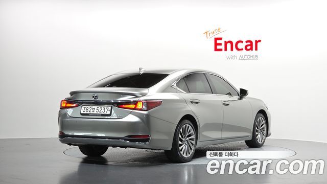 Lexus ES 7-го поколения Luxury Plus - фото 1