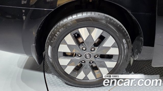 Hyundai Staria Lounge 9-Seater Prestige - фото 4