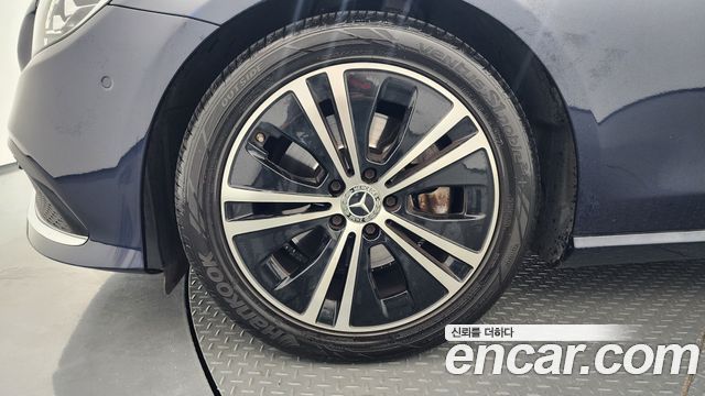 Mercedes-Benz E-Class W213 E250 Avantgarde - фото 4