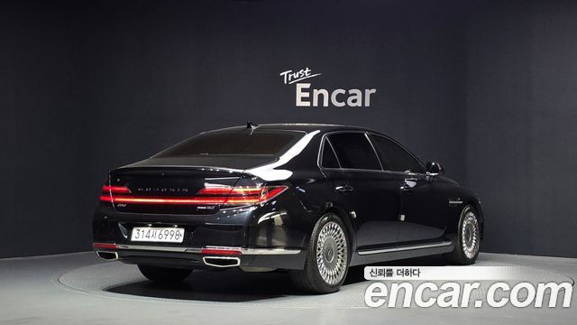 Genesis G90 5.0 AWD Prestige - фото 1