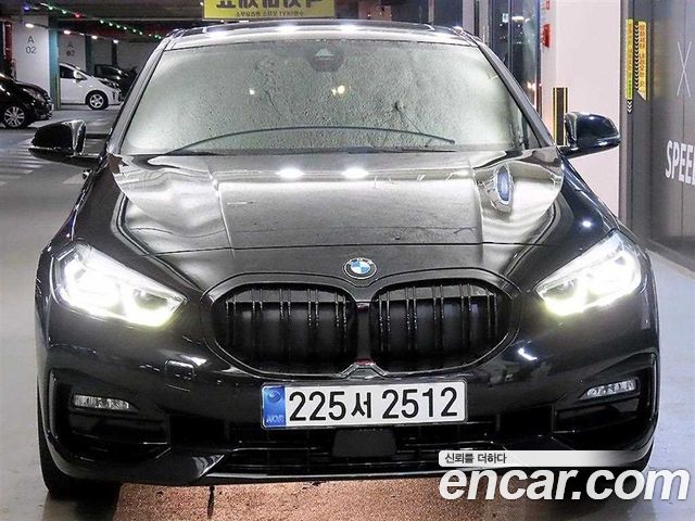 BMW 1-Series F40 118d Sport - фото 1
