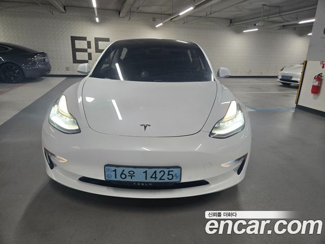 Tesla Model 3 Long Range AWD - фото 2
