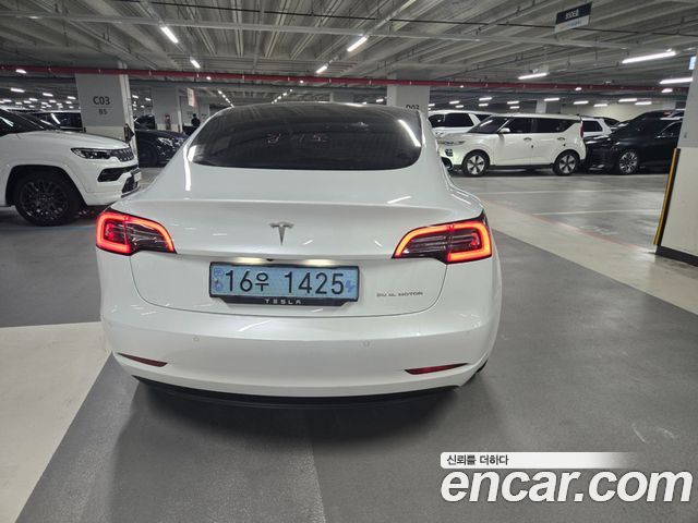 Tesla Model 3 Long Range AWD - фото 3