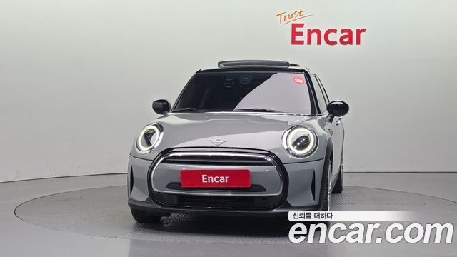 Mini Cooper 5-Door Classic Plus 3rd - фото 2