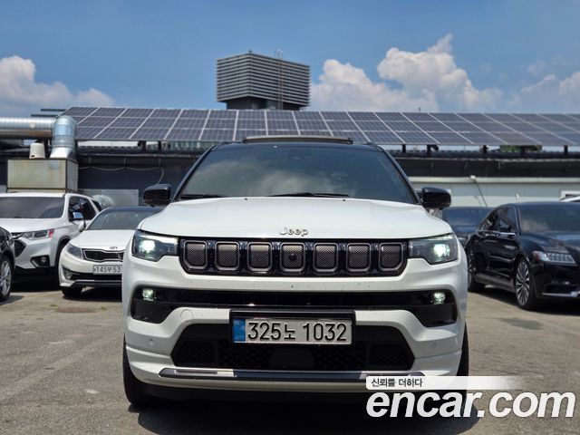 Jeep Compass 2-го поколения S2.4 AWD - фото 0