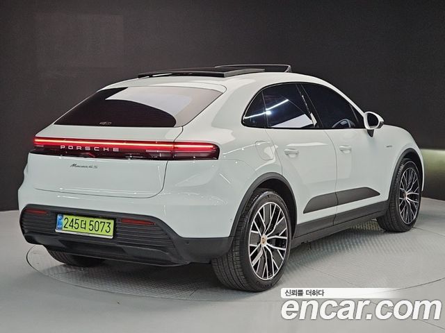 Porsche Macan EV 4S - фото 3