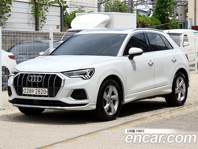 Audi Q3 F3 35 TDI Premium - фото 0