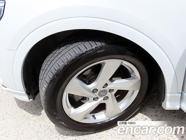 Audi Q3 F3 35 TDI Premium - фото 4