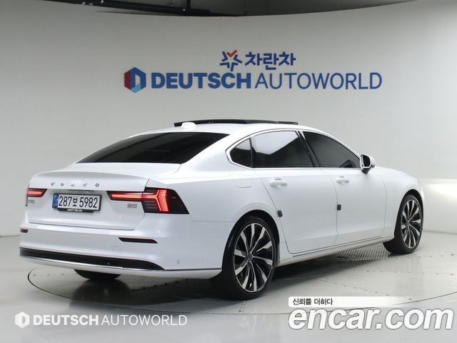 Volvo S90 B5 Ultra Bright - фото 1