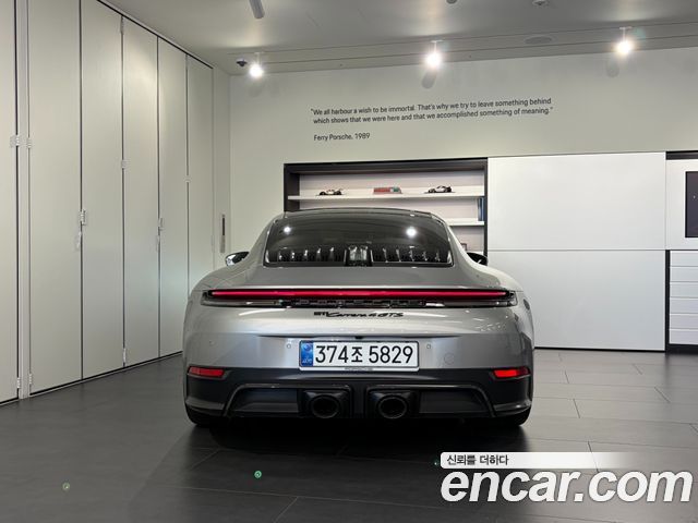 Porsche 911 Carrera 4 GTS - фото 3