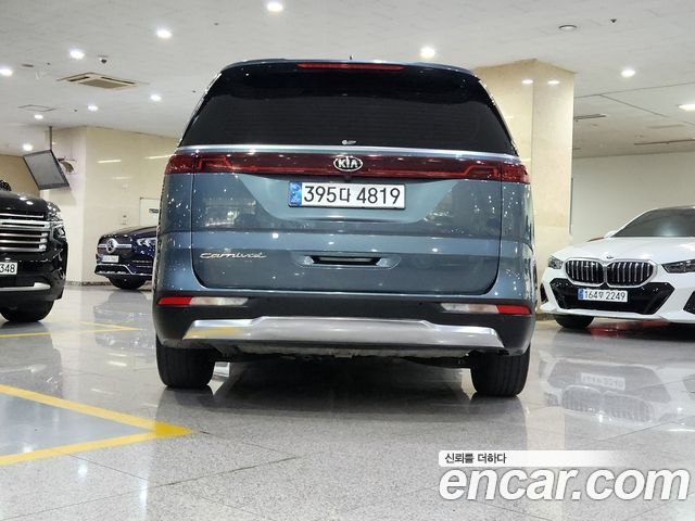 Kia Carnival 4-го поколения 9-Seater Signature - фото 3