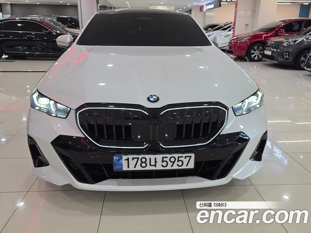 BMW 5-Series G60 530i xDrive M Sport Pro Special Edition - фото 2