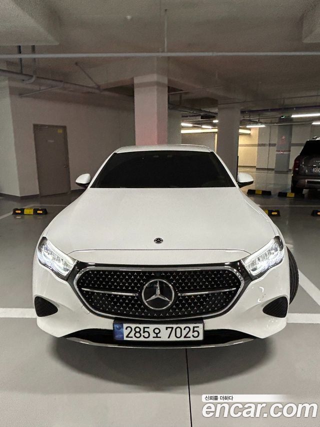 Mercedes-Benz E-Class W214 E200 Avantgarde Limited - фото 1
