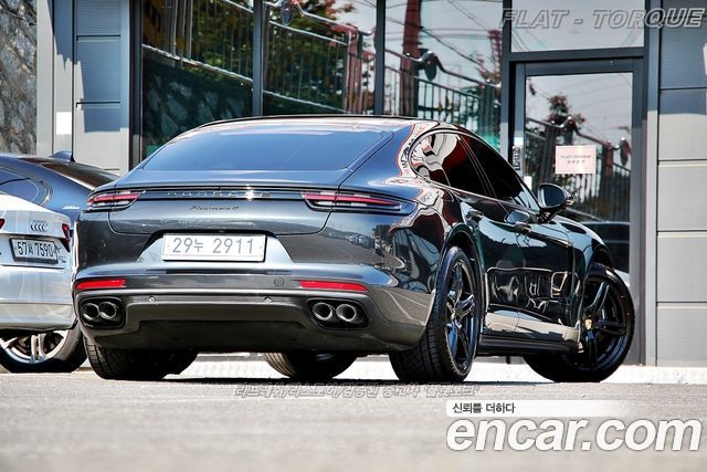 Porsche Panamera 3.0 AWD - фото 1