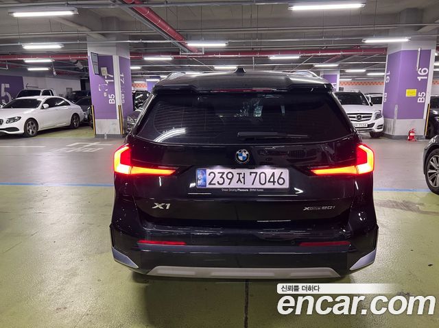 BMW X1 U11 xDrive 20i xLine - фото 3