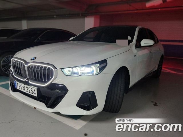 BMW 5-Series G60 520i M Sport - фото 2