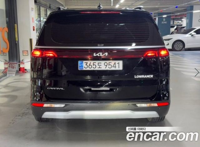 Kia Carnival 4-го поколения 9-Seater Prestige - фото 4