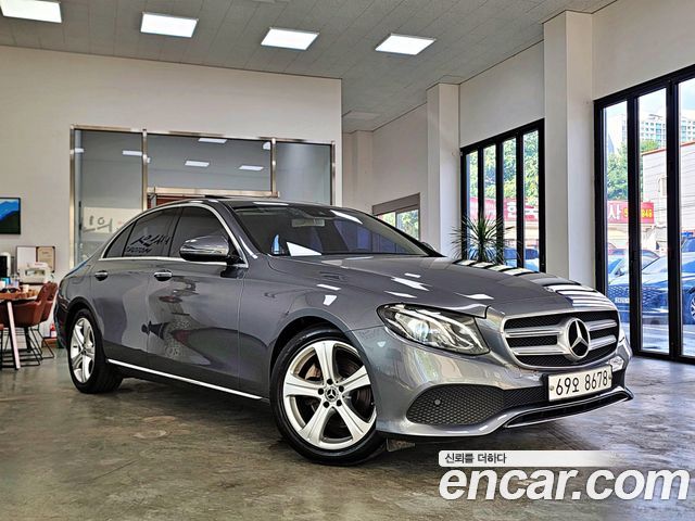 Mercedes-Benz E-Class W213 E200 Avantgarde - фото 0