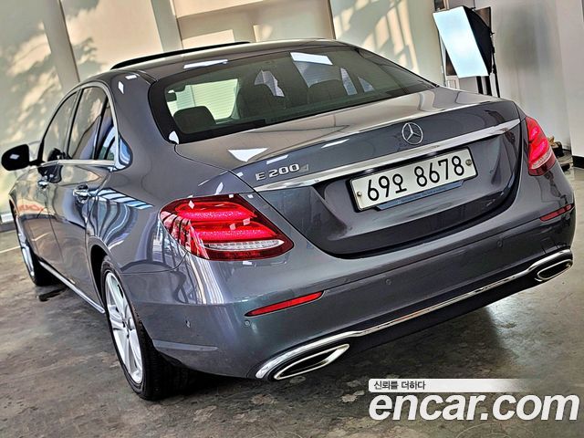 Mercedes-Benz E-Class W213 E200 Avantgarde - фото 3